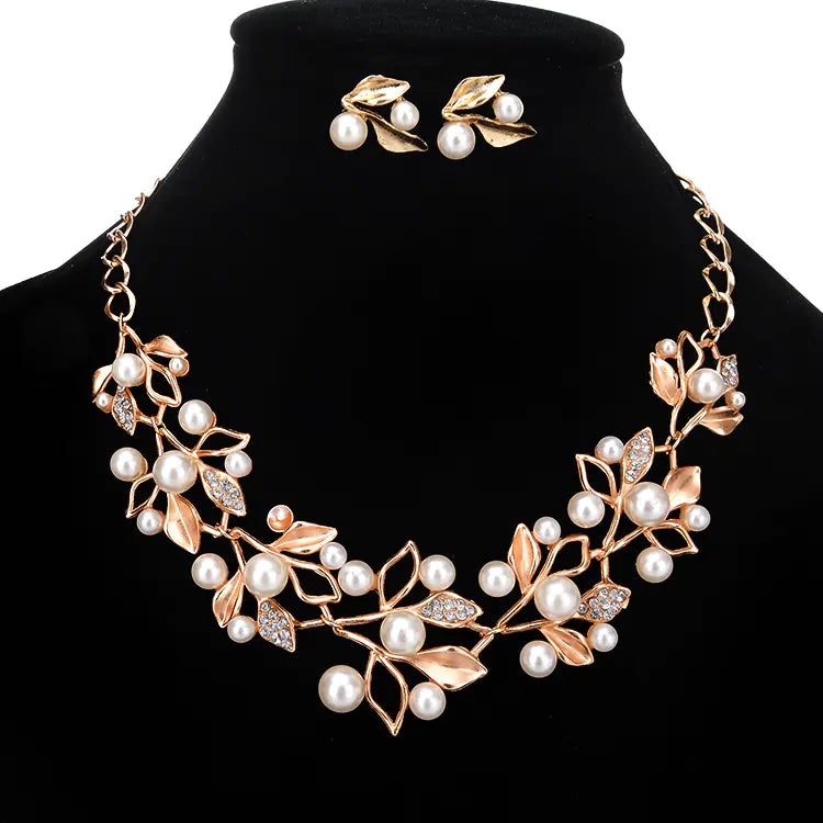 Trendy Pearl and Diamond Bridal Jewelry Set
