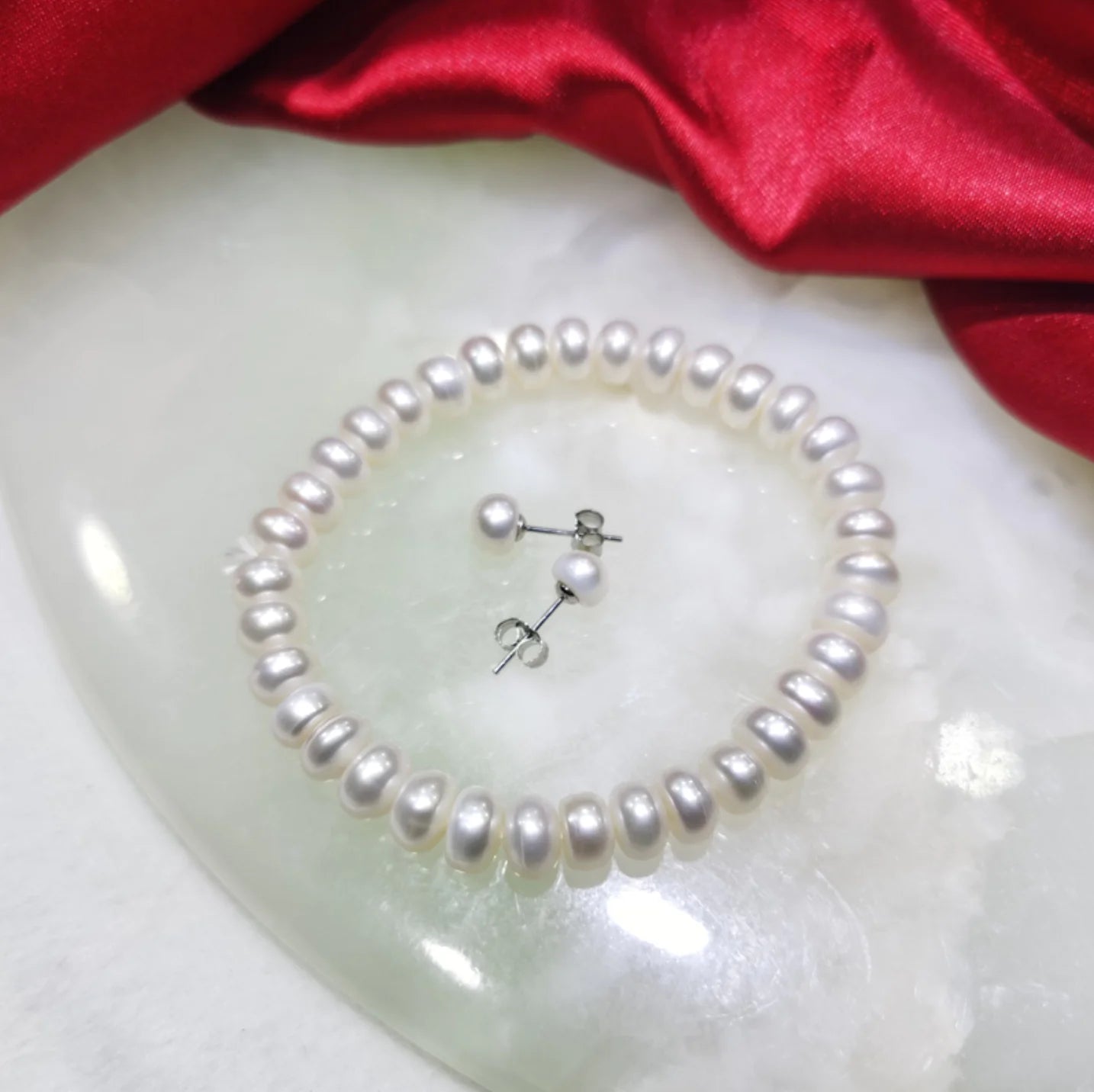 Natural Freshwater Pearl Jewelry Set: Necklace, Bracelet, Earrings