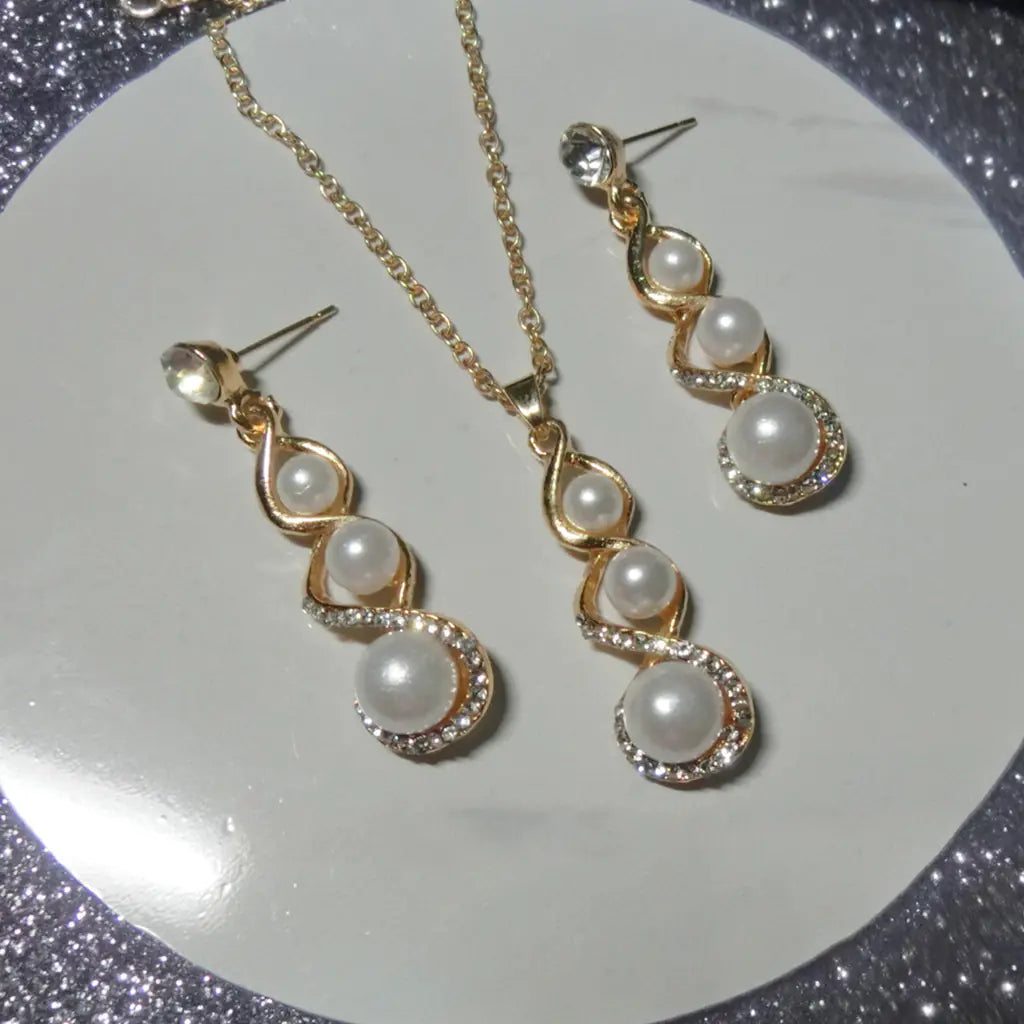 Elegant Pearl and Diamond Jewelry Set (Earrings & Necklace)