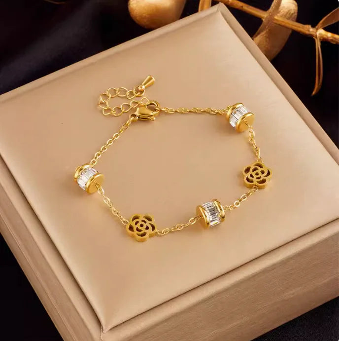 Infinite Love Bracelet in 925 Sterling Silver (One Piece)