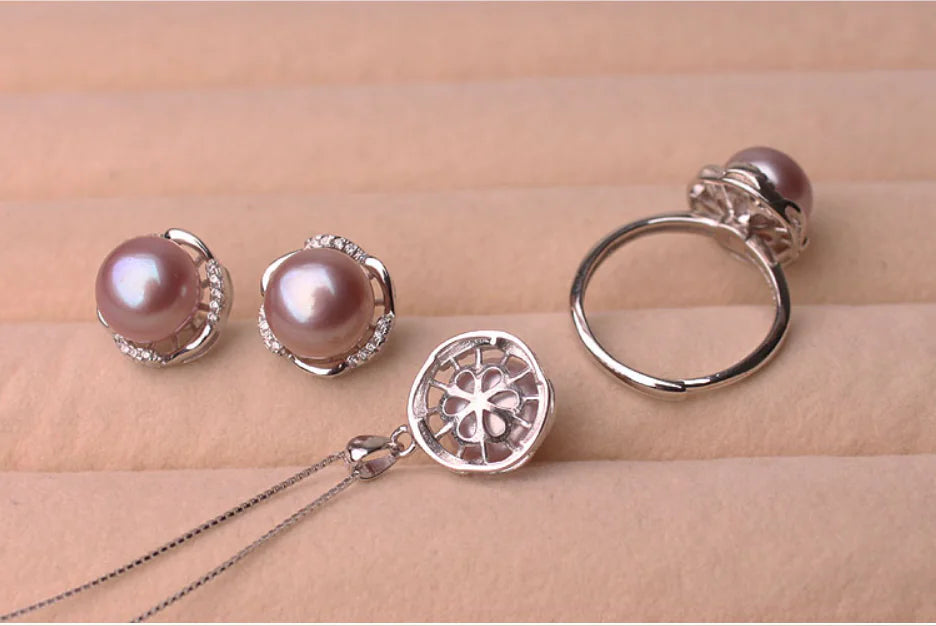 Natural Freshwater Pearl Jewelry Set in Silver