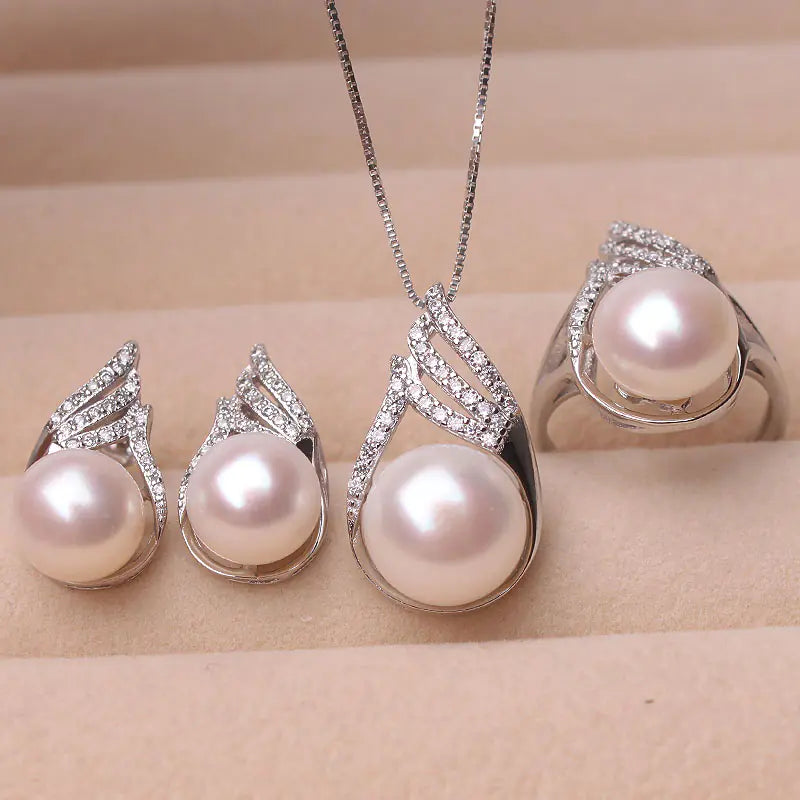 Natural Freshwater Pearl Jewelry Set for Mom (3 Pieces)