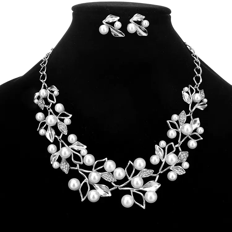 Trendy Pearl and Diamond Bridal Jewelry Set