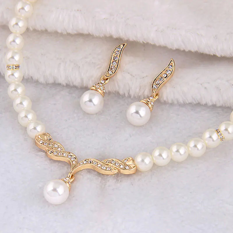 2-Piece Women's Monochrome Gold Jewelry Set for Weddings