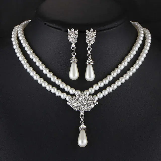 Elegant Pearl Jewelry Set with Crystal Inlaid Necklace