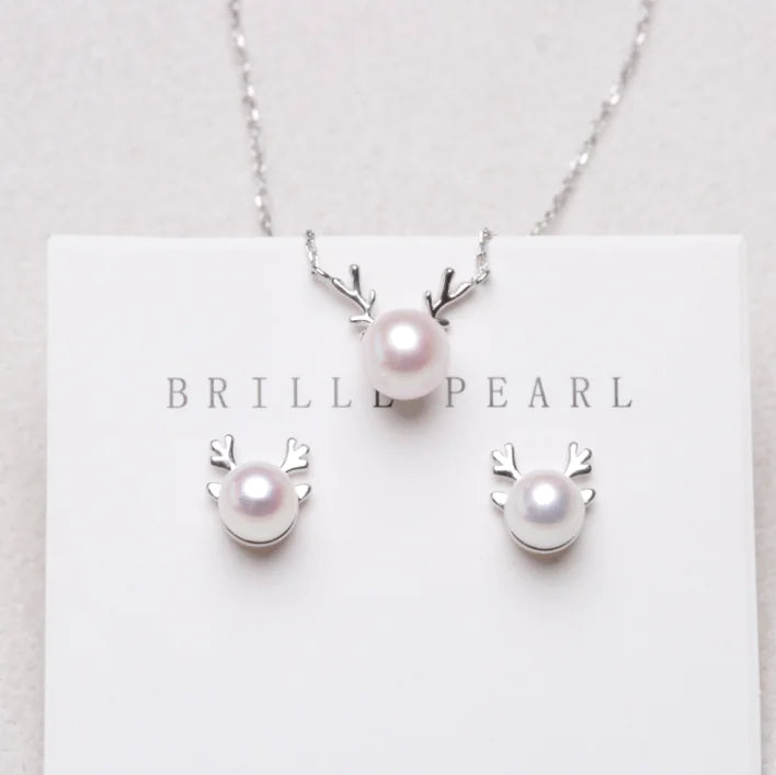 Pearl Jewelry Set with Minimalist Necklace and Earrings