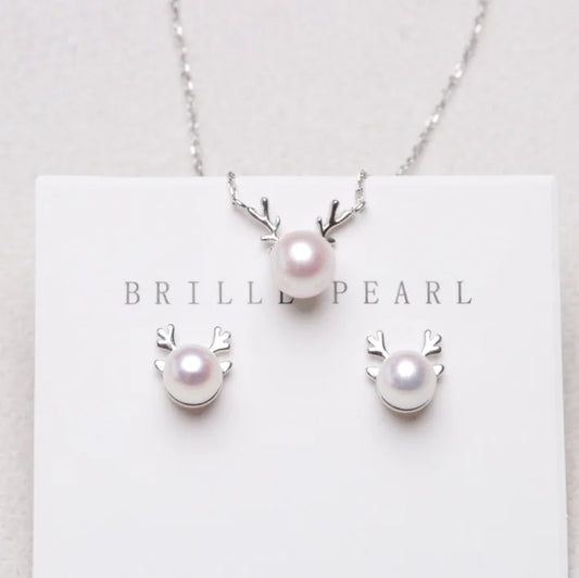 Pearl Jewelry Set with Minimalist Necklace and Earrings