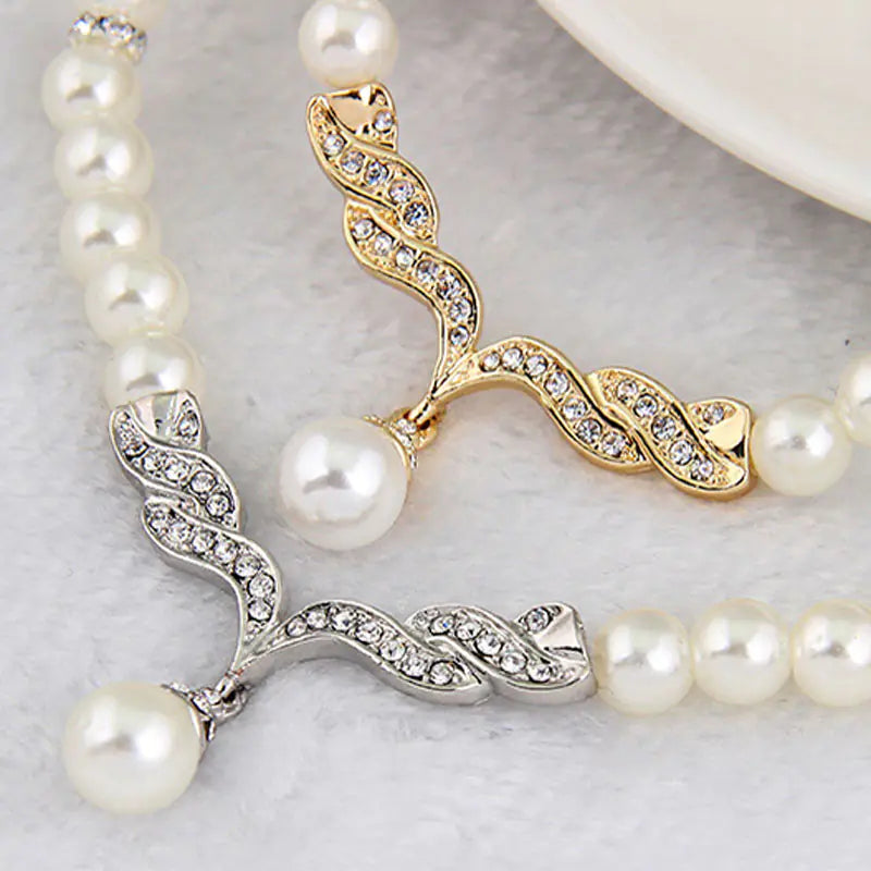 2-Piece Women's Monochrome Gold Jewelry Set for Weddings