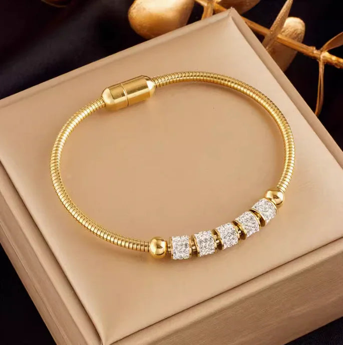 Infinite Love Bracelet in 925 Sterling Silver (One Piece)
